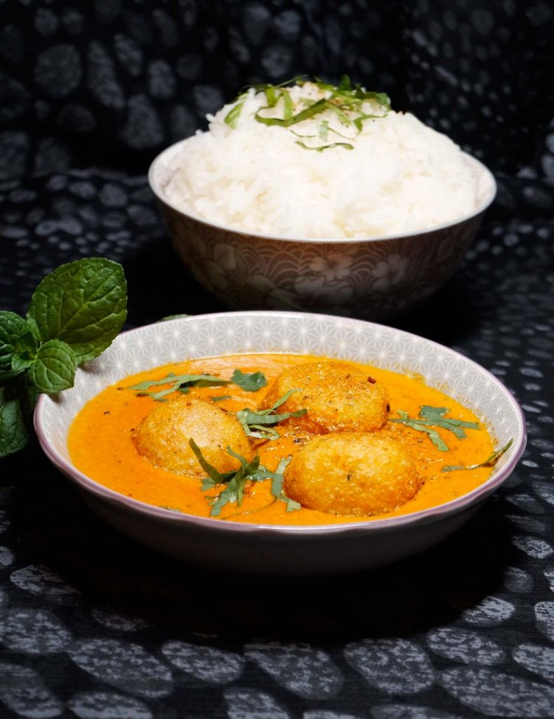 Aloo Kofta - Kartoffel Köfte Curry - Rezept auf carointhekitchen.com