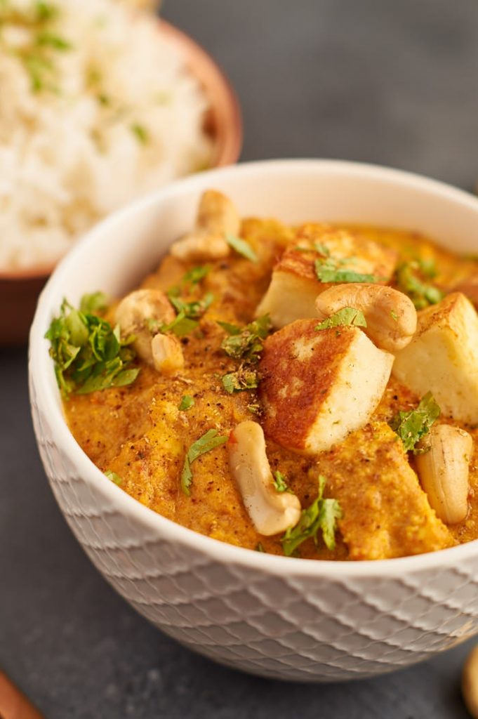 Paneer Korma - indisches Curry mit Paneer und Cashews | Indian Curry with Paneer and Cashews | Rezept auf carointhekitchen.com