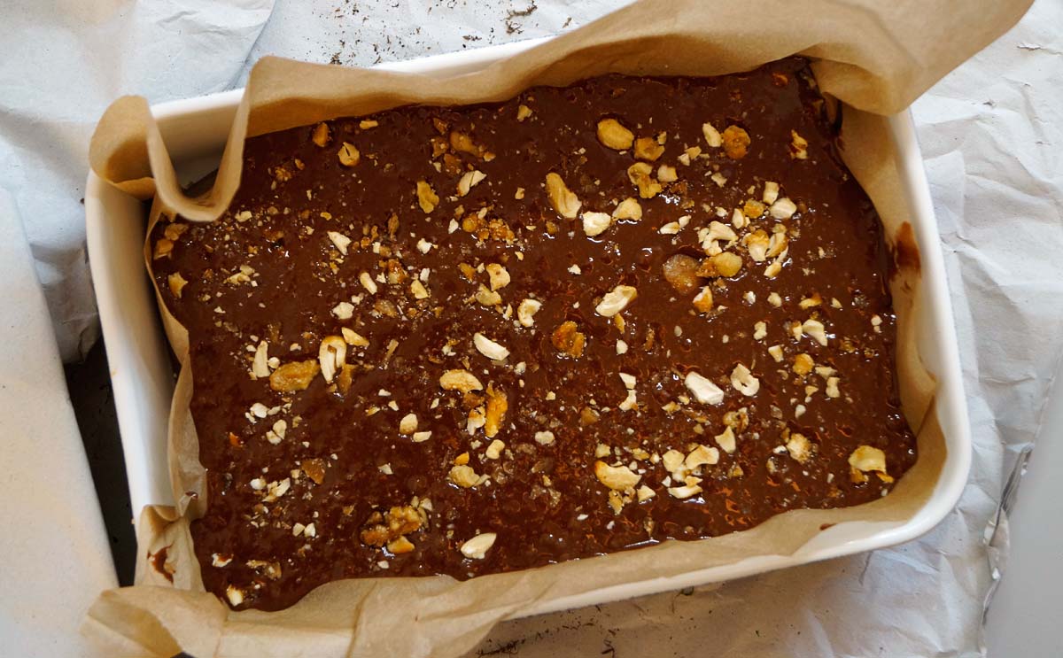 Brownies mit karamellisierten Nüssen {CoI} | Caro in the Kitchen
