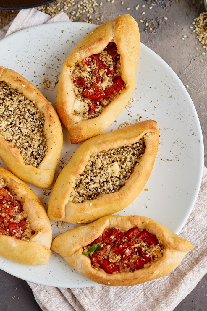 Mini Pide mit Za&rsquo;atar Käse Füllung