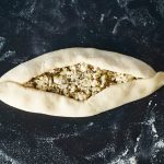 Mini Pide mit Za'atar Käse Füllung | Turkish Pide with Za'atar Cheese Filling | Rezept auf carointhekitchen.com | #Vegetarisch #vegetarian #recipe #pizza
